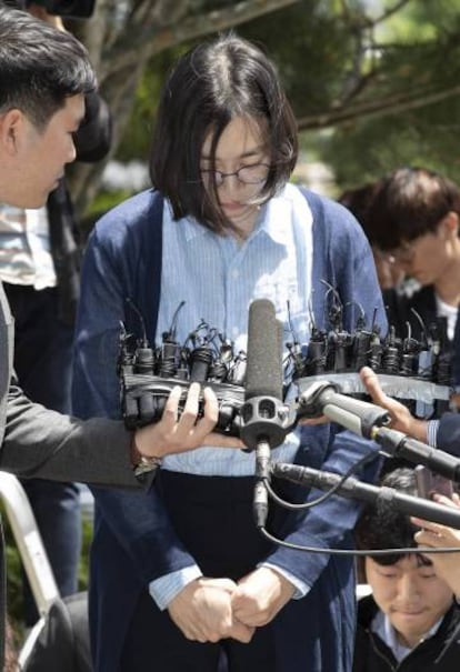 Heather Cho Hyun-ah, en Seúl (Corea del Sur), en mayo de 2018, tras un interrogatorio con la oficina de inmigración.