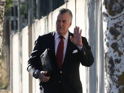 Luis Bárcenas, extesorero del PP, a su llegada a la sede de la Audiencia Nacional en San Fernando de Henares (Madrid)