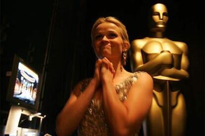 Reese Witherspoon, Oscar a la mejor actriz protagonista por <i>En la cuerda floja.</i>