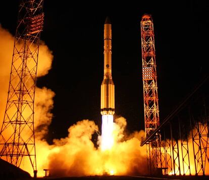 Lanzamiento del satélite Amazonas 5, del grupo español Hispasat, desde Baikonur, Kazajistán.