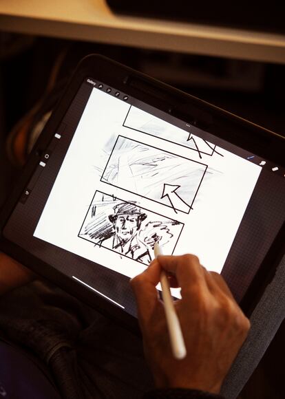Pablo Buratti con su ipad de 13 pulgadas