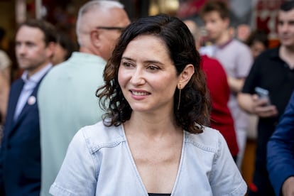 Isabel Díaz Ayuso llega al acto de conmemoración del 50º aniversario de la cadena de restaurantes Burger King en España, el martes, en Madrid.