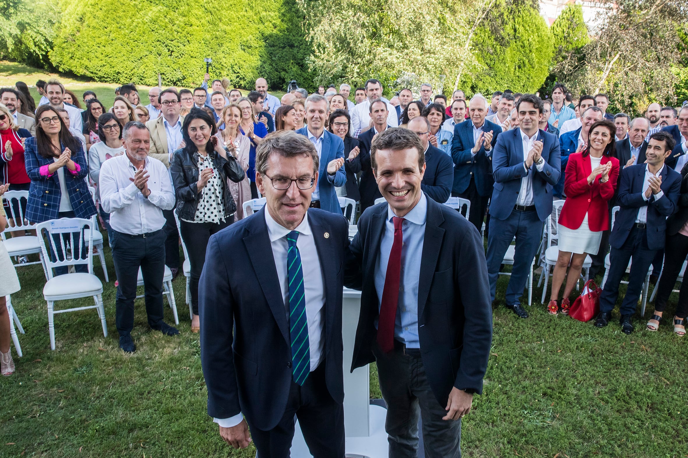 Feijóo empeora como presidenciable la nota que tenía Casado entre los votantes del PP cuando le echaron