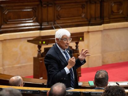 El consejero de Salud, Manel Balcells, en el pleno del Parlament, la semana pasada