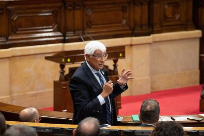 El consejero de Salud, Manel Balcells, en el pleno del Parlament, la semana pasada