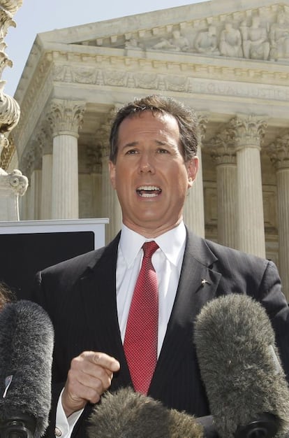 Santorum, en su visita al Supremo.