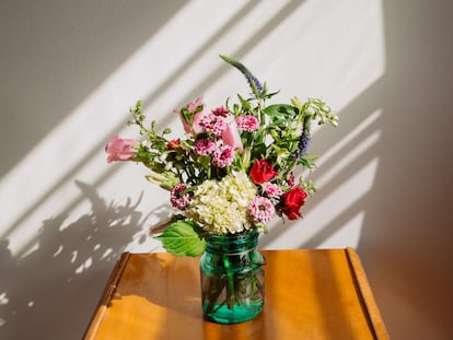 Un 'bouquet' con distintos tipos de flores.