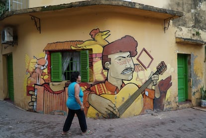 Mural en una calle de la Chacarita inspirado en una cancin de Jos Asuncin Flores