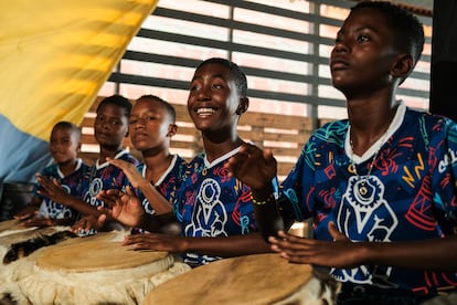 Jóvenes de la escuela Tambores de Cabildo de La Boquilla