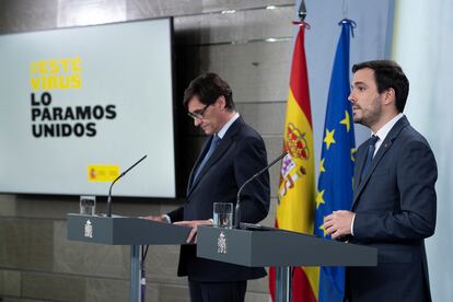 Los ministros de Sanidad, Salvador Illa, y Consumo, Alberto Garzón, este miércoles en La Moncloa.