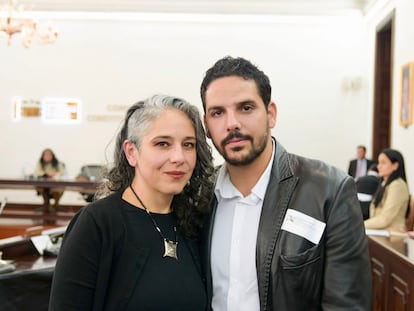 La senadora María José Pizarro y su hermano Carlos Andrés Pizarro.