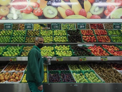 Uno de los locales de Frutas Azahara, en Griñón.