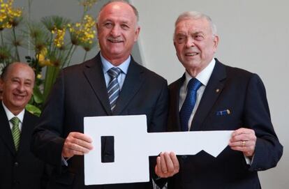 Felipe Scolari e José Maria Marin, na Granja Comary. / B. Domingos / AFP