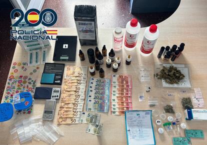 Desmantelan en Patraix, en Valencia, un piso donde se vendían y consumían drogas para el 'chemsex', en otra operación de hace unas semanas. POLICÍA NACIONAL
