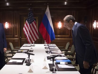 John Kerry, e o chanceler, Sergei Lavrov.