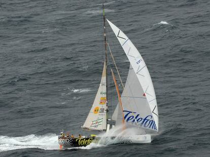 El Telefónica, durante una regata.