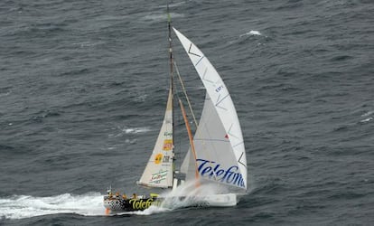 El Telefónica, durante una regata.