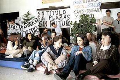 Alumnos del conservatorio de música de Málaga durante su encierro.