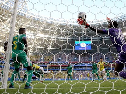 Yerri Mina marca el gol de la victoria de Colombia frente a Senegal.