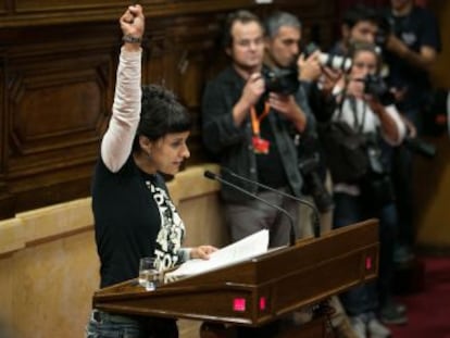 La exdiputada no aclarará hasta el martes si acude ante el juez