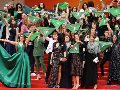 Protesta en Cannes, el pasado sábado, de activistas argentinas por la despenalización del aborto en su país.