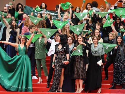 Protesta en Cannes, el pasado sábado, de activistas argentinas por la despenalización del aborto en su país. 