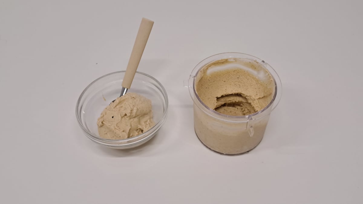 El resultado es un helado cremoso de pistacho sin azúcar.