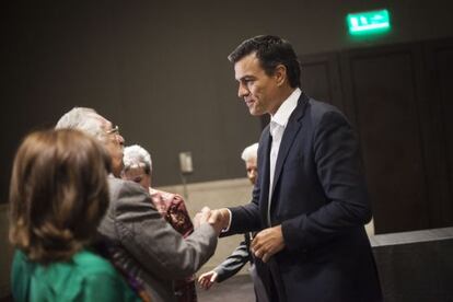 Pedro Sánchez, en un encuentro con españoles en México.