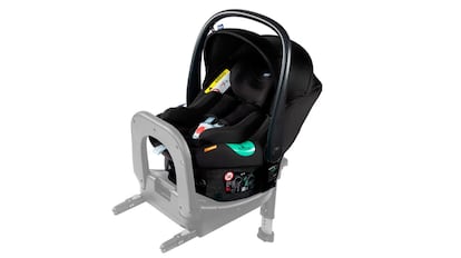La silla para el coche de la firma Chicco sirve para menores desde el nacimiento hasta los 15 meses de edad.