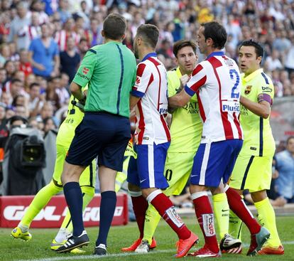 Bronca al finalizar el partido entre jugadores de ambos equipos