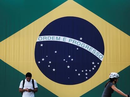 Una bandera de Brasil, en São Paulo, en 2020.