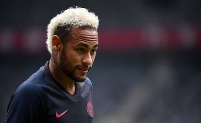 Neymar em treino com o PSG.