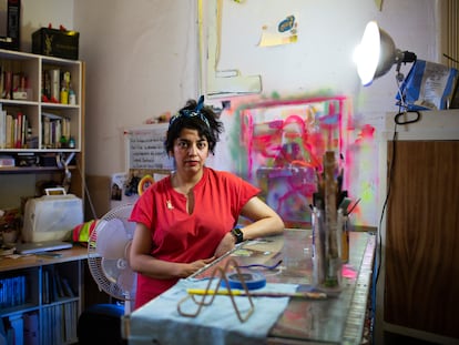 La artista y directora de Estudio Marte, Susana GO, retratada en su estudio.