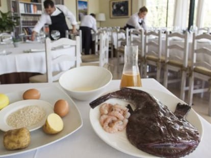 Ingredientes para un gazpachuelo en El Restaurante el Candado Golf, en M&aacute;laga.