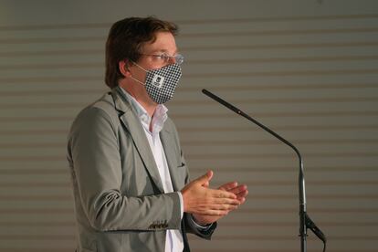 El alcalde de Madrid, José Luis Martínez-Almeida durante la entrega de Premios del Club Internacional de Prensa y de las Asociaciones de Corresponsales Extranjeros.