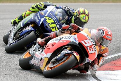 Márquez i Rossi durant la cursa