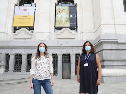 La delegada de Cultura del Ayuntamiento de Madrid, Andrea Levy, y la nueva directora de CentroCentro, Giulietta Zanmatti-Speranza, este martes durante la presentación de la reapertura del espacio.