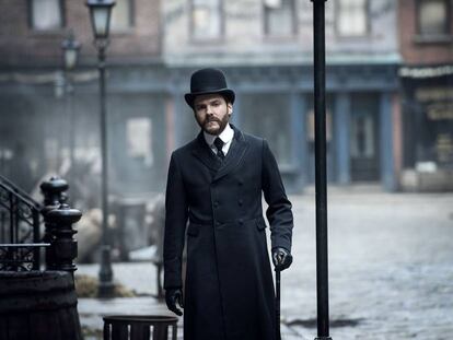 Daniel Brühl, en 'The Alienist'.