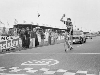Roger Pingeon, ganando una etapa del Tour de 1968.