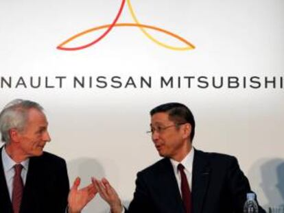 Jean-Dominique S&eacute;nard, presidente de Renault, y Hiroto Saikawa, CEO de Nissan, en Yokohama, el 12 de marzo pasado.