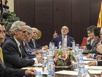 José Manuel Maza preside la reunión de fiscales superiores en Barcelona.