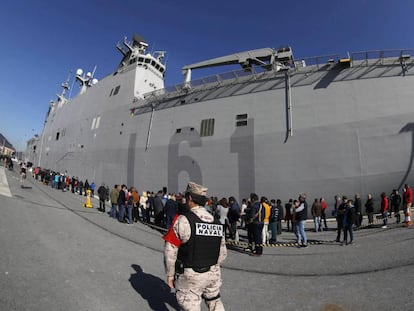 7.500 personas visitaron el buque Juan Carlos I el sábado y más de 3.000 este domingo.