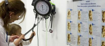 Consulta de pediatría en un centro de salud de Sevilla.