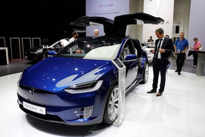 El modelo X de Tesla es uno de los que contarán a partir de ahora con el nuevo 'software' para convertirlo en autónomo.