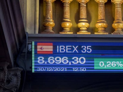 Paneles en el Palacio de la Bolsa de Madrid.