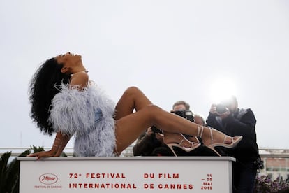 La actriz norteamericana Leyna Bloom posa durante la presentación de la película 'Port Authority', en Cannes.