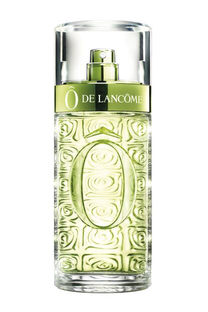 Otro clásico viviente de la perfumería es Ô de Lancôme, cuyo olor aún nos retrotrae a muchos al baño de nuestras madres. Fresca y femenina, se puede encontrar en cualquier perfumería. ¡Y por muchos años!