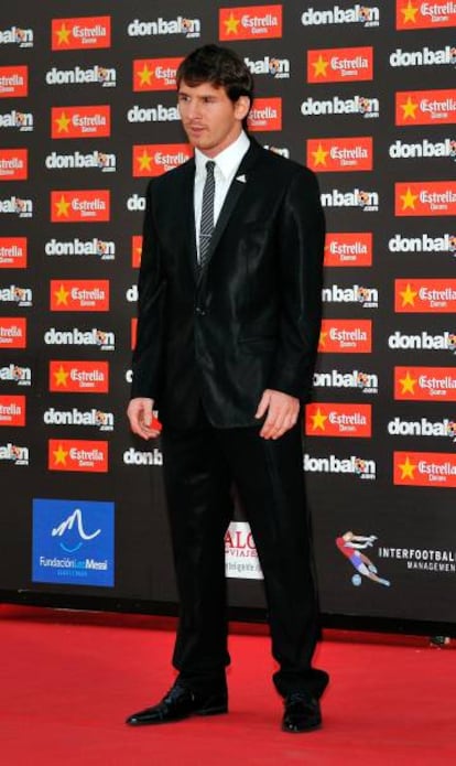 El jugador argentino en la entrega de los premios Bota de Oro 2010 celebrados en Barcelona. Ese mismo año surgió su despertar 'fashionista'.