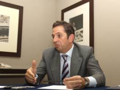 El secretario general del Tesoro de España, Íñigo Fernández de Mesa, habla hoy, domingo 23 de septiembre de 2012, durante una entrevista con Efe en Ciudad de México (México).