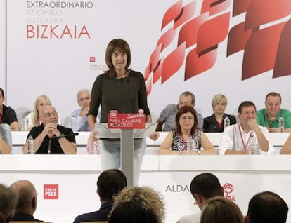 Idoia Mendia interviene en el congreso territorial del PSE-EE de Bizkaia.